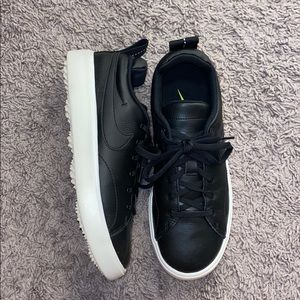 Black and white Nike sneakers Wmns Sz. 6.5